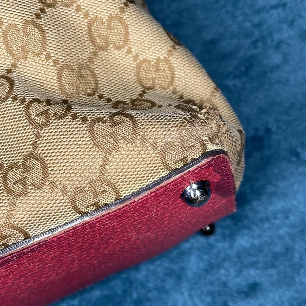 Tan Gucci GG Canvas Eclipse Shoulder Bag - Picture 13 of 17
